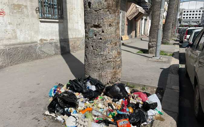بعد اضراب العمال البلديين : تكدس القمامة في شوارع تونس 